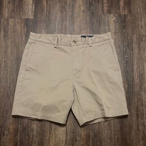 Vineyard Vines 8” chino shorts